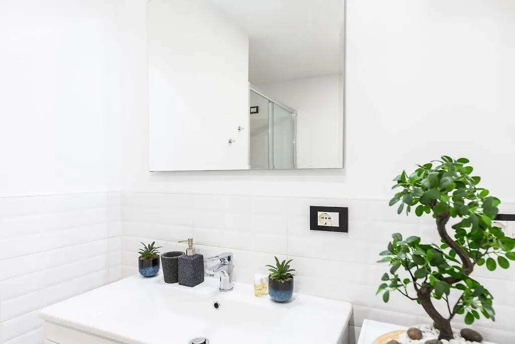 Apartament 2 Minutes From Central Station-Exclusive Open Space Mediolan